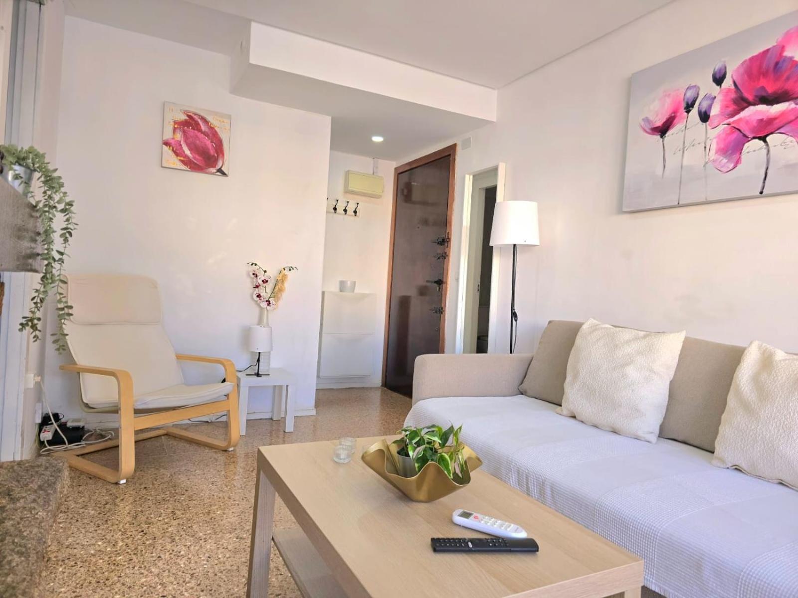 Nogalera Rainbow 2-Bedroom Apartment, Pool And Parking By Namaste Elite Torremolinos Exterior foto